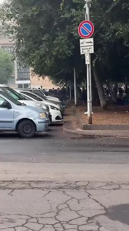 Violenti scontri tra i tifosi del Catania vicino allo stadio: ci sono feriti