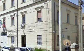 Smartphone e due panetti di droga sequestrati in cella nel carcere di Caltanissetta