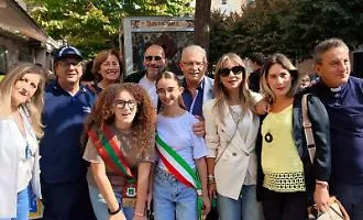 San Cataldo, nuova vita per tre vecchie cabine telefonica: la trasformazione voluta dagli studenti