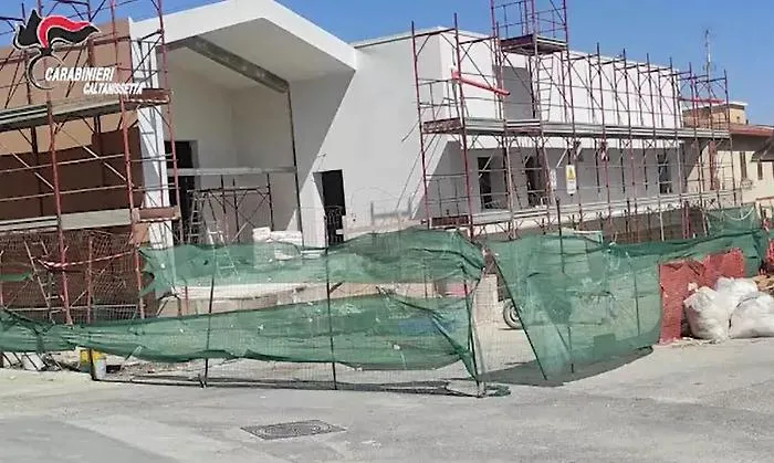 Sommatino, le dimissioni non scacciano la misura cautelare per l'ex sindaco Letizia: i domiciliari sono a tempo determinato