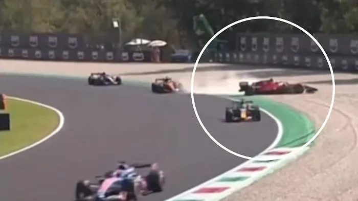 Leclerc fuori a Monza: violento impatto alla Parabolica