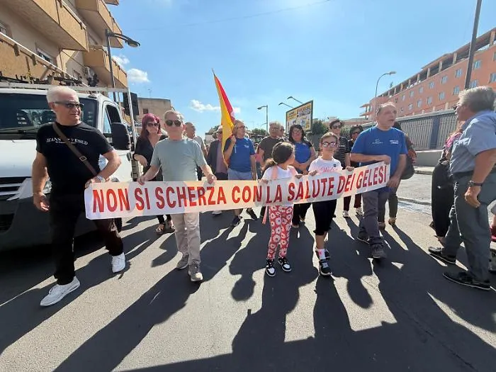 gela ospedale protesta