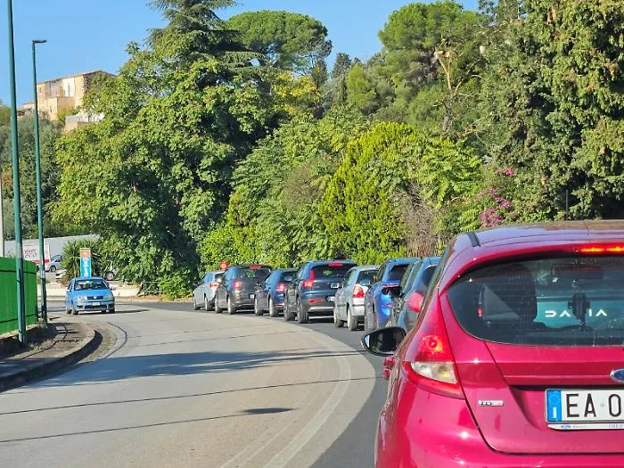 Automobilisti di Caltanissetta ostaggio del &ldquo;rosso&rdquo;: cantieri stradali infiniti