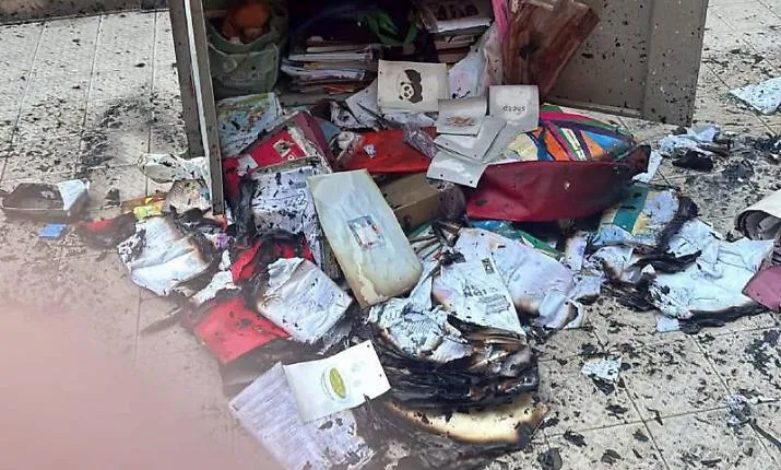 Incendio alla scuola Capuana a Gela: tre minori identificati, il sindaco chiede risarcimento e una cabina di regia per i giovani